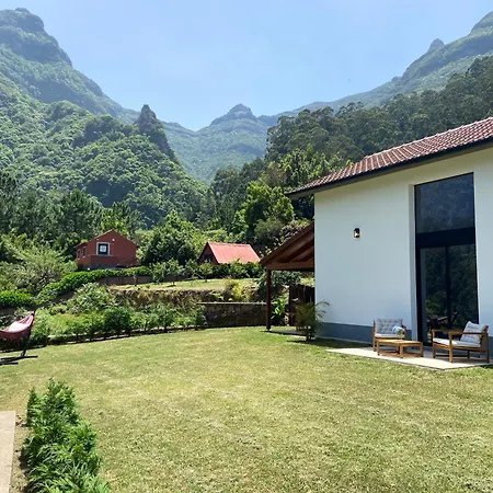 Semesterbostad Casa Kalm - Private House With Jacuzzi And Mountain View Senhora do Rosário